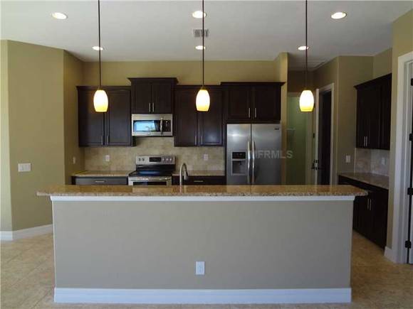 Building Photo - 15220 Acorn Cir
