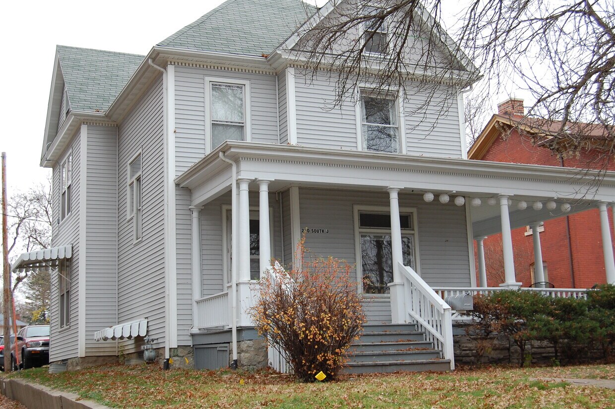 House exterior - 220 S Johnson St