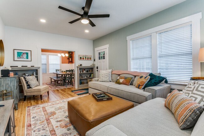 Building Photo - BEAUTIFUL 3-BEDROOM HOME IN LOS ANGELES HE...