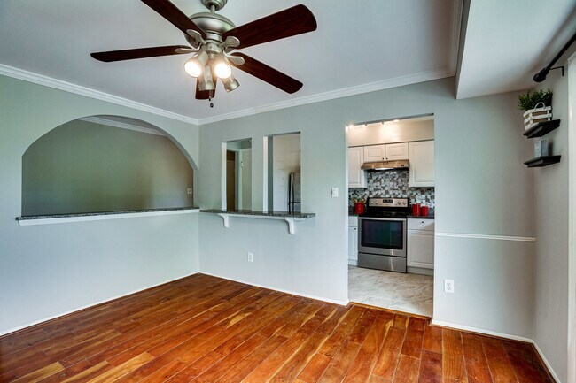 Foto del edificio - 3240 S 28th St