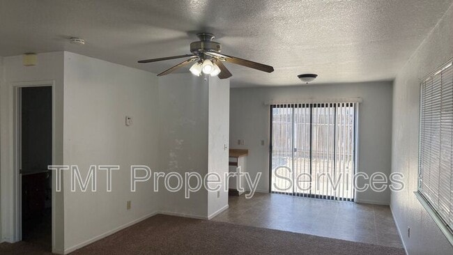 Foto del edificio - 535 Sims Ave