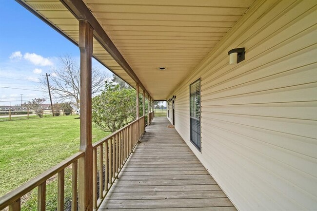 Building Photo - 6903 Lewis Ln