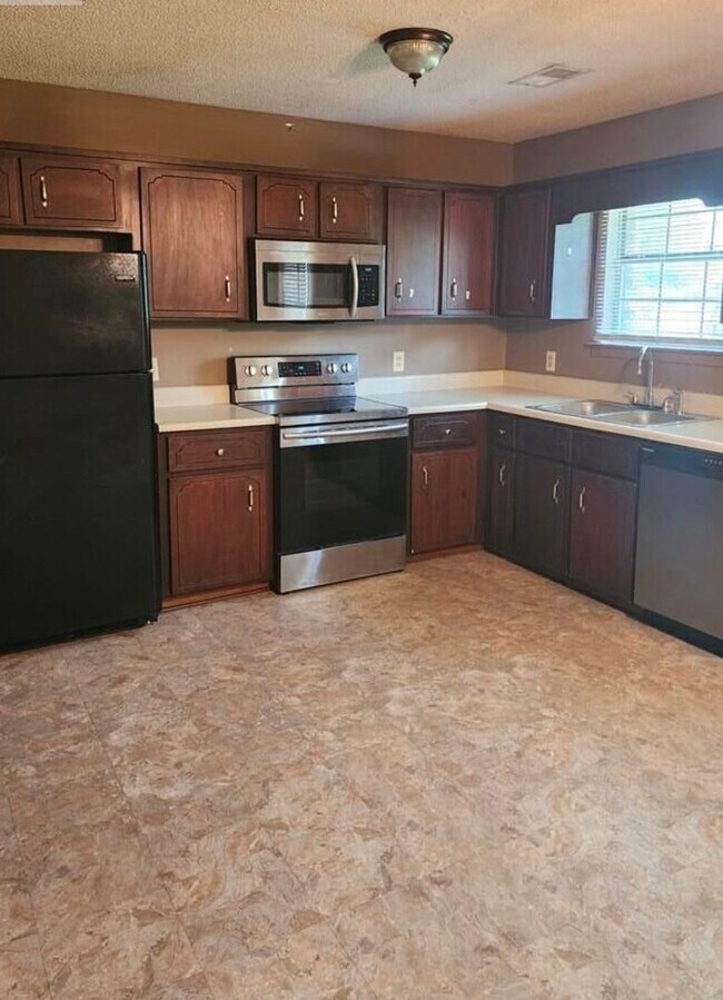 Building Photo - 1302 Loblolly Dr