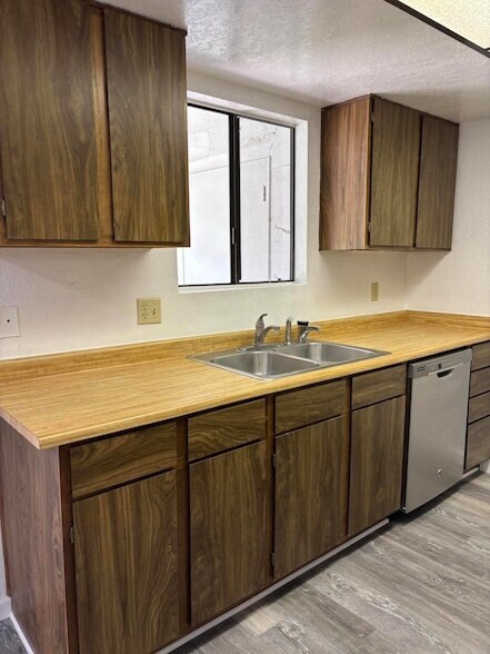Foto del edificio - 5175 E Waverly Dr