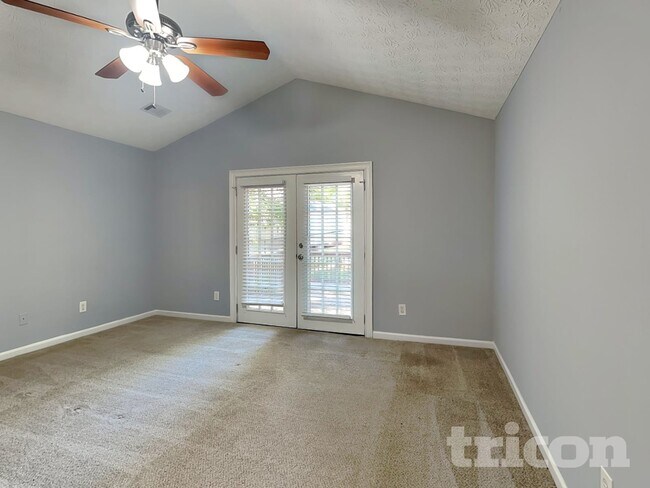 Foto del edificio - 1812 Cres Hill Dr NW
