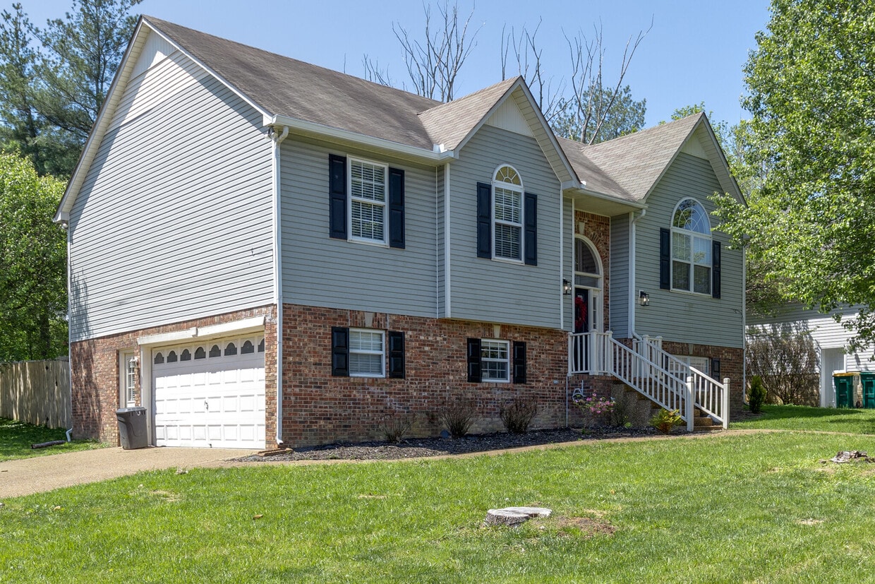1805 Devon Dr, Spring Hill, TN 37174 House for Rent in Spring Hill