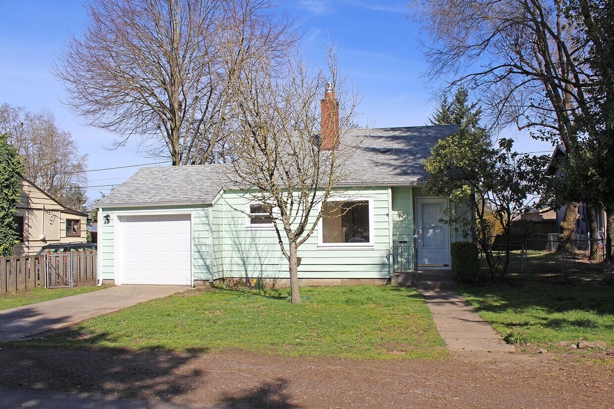 Primary Photo - Beautifully Remodeled NE Portland Home!