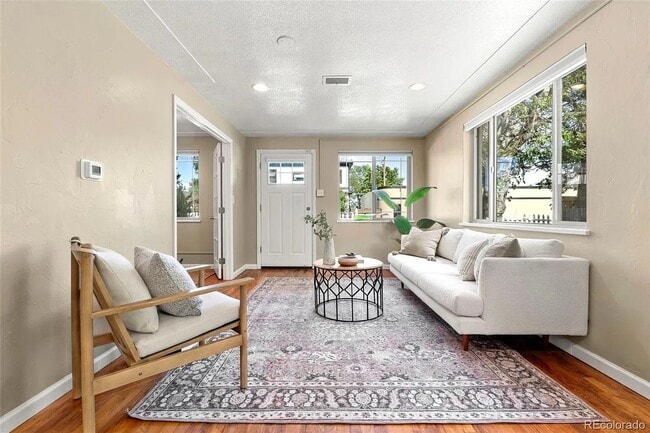 Building Photo - Charming 3BR House in Denver