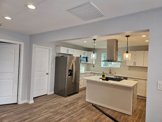 Foto del edificio - 9805 P St