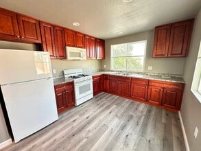 Building Photo - 1649 Marl Ave