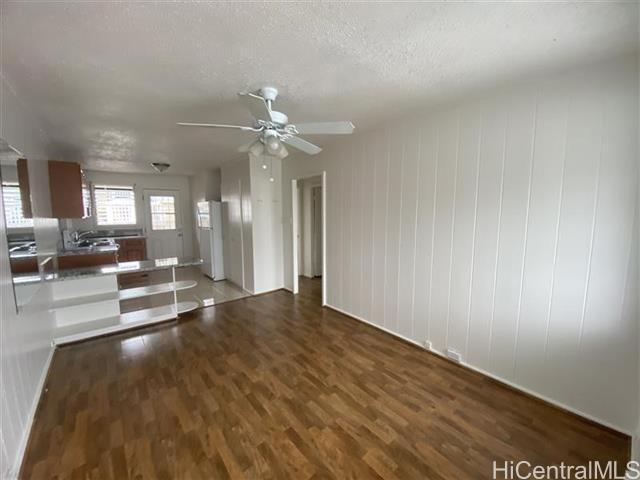 Primary Photo - 130 Kihapai St