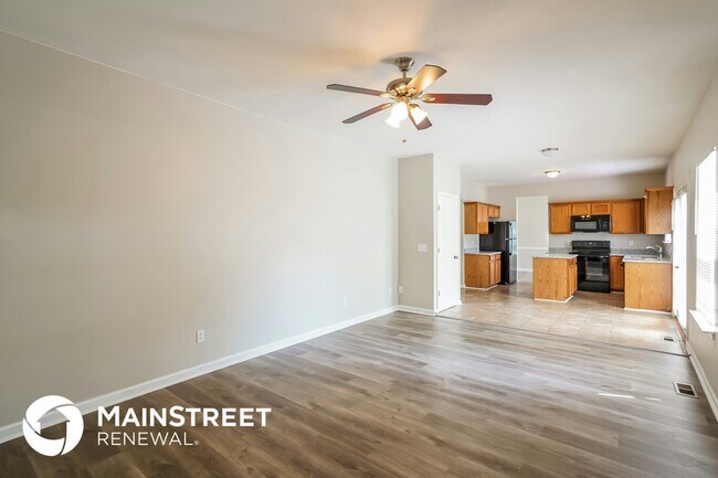 Building Photo - 6104 Bentwood Dr