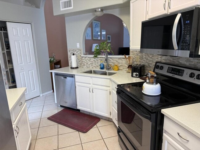 Foto del edificio - 1784 N Rio Mayo