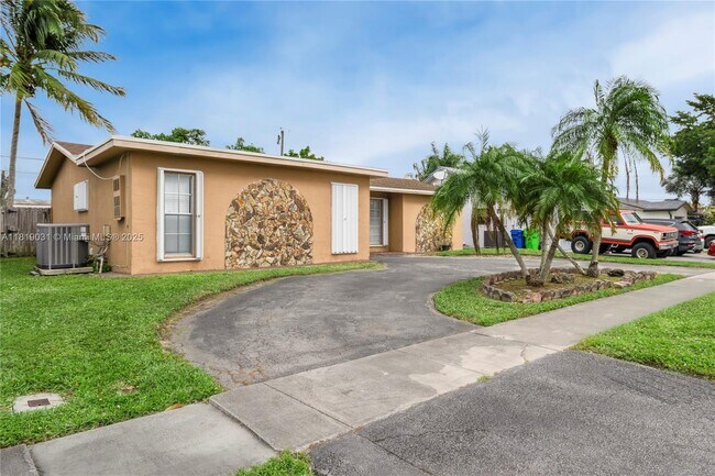 Foto del edificio - 9523 NW 26th St