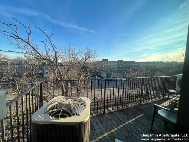 Foto del edificio - 1111 Commonwealth Ave