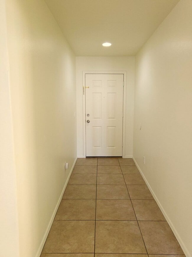 Building Photo - Spacious 3BR Phx Home for Rent!