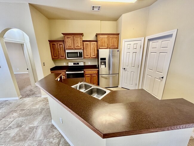 Building Photo - 1109 Emily Ln