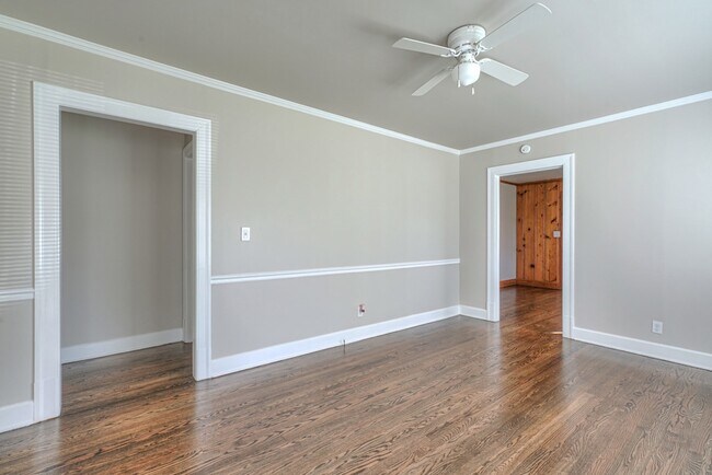 Foto del edificio - 1402 N Tennessee Blvd