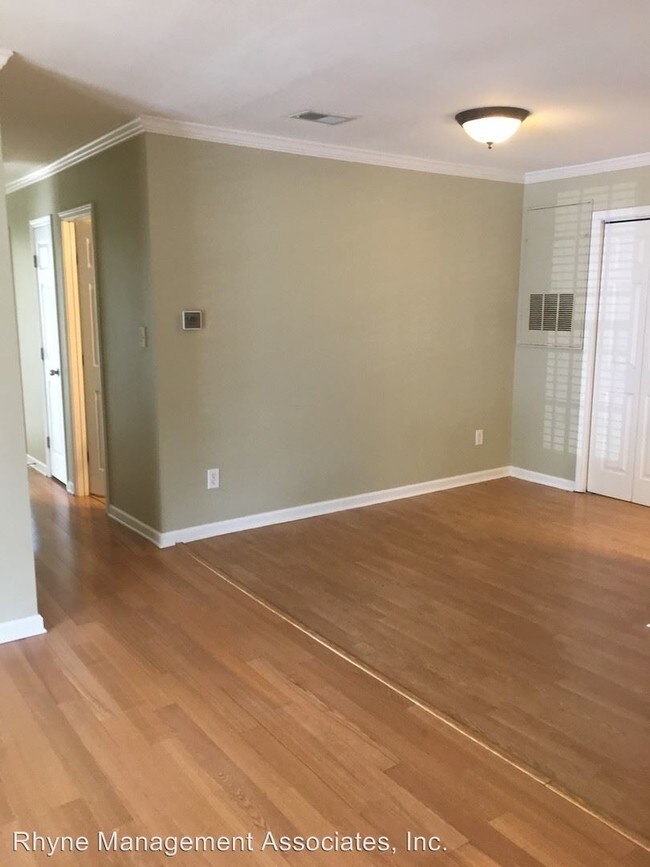 Building Photo - 2308 Myron Dr