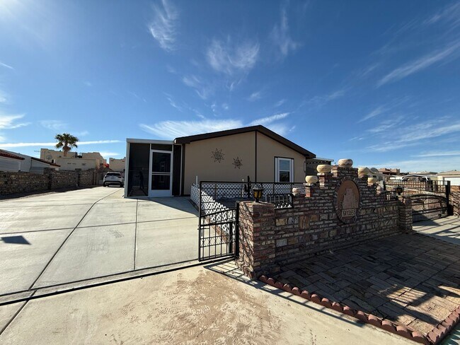 Foto del edificio - Move In Ready - Spacious Manufactured Home in Foothills!