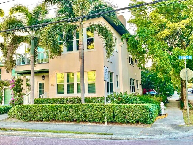 Foto del edificio - 1701 S Olive Ave