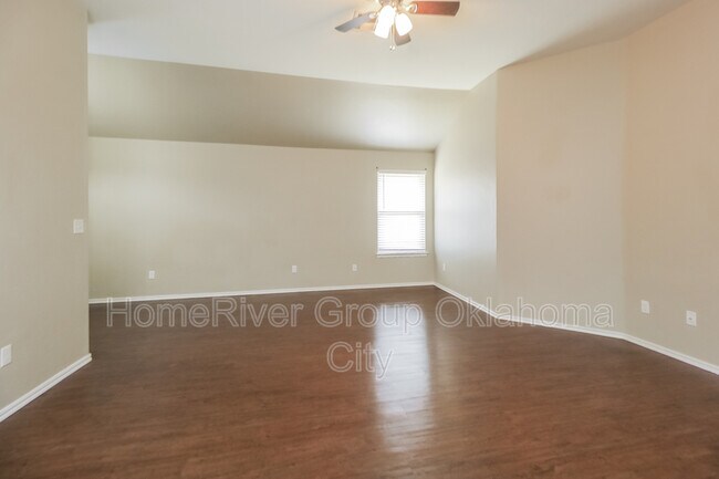 Building Photo - 1727 Everglade Ct