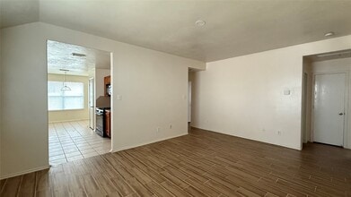 Building Photo - 2714 Grahamwood Ln