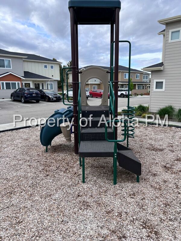 Building Photo - 3558 E Grand Forest Dr