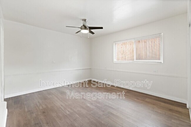 Building Photo - 3756 Riviera Dr