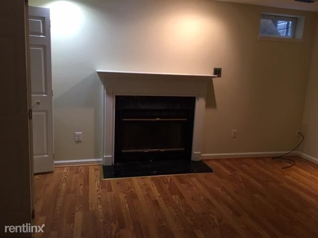 Building Photo - 3 br, 1.5 bath Townhome - 8362 Tapu Ct