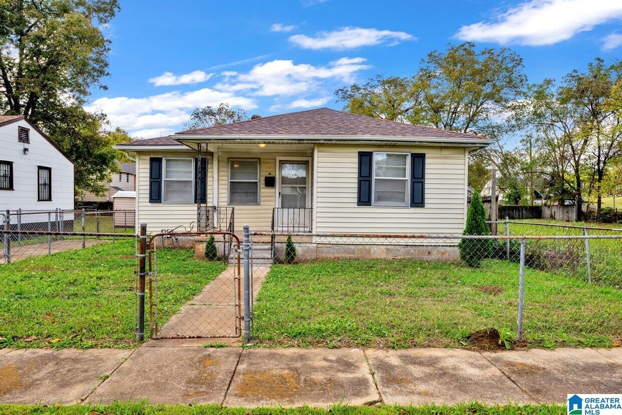 Foto principal - 972 53rd St N