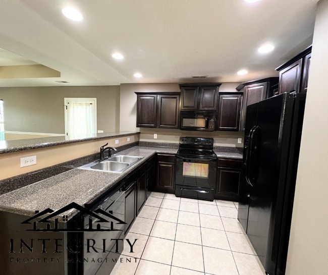 Building Photo - 21055 Halifax Dr