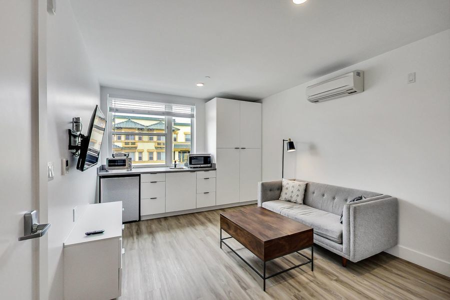 Primary Photo - Artthaus Linden: New Luxury Apartment! 2 m...