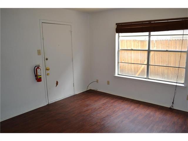 Building Photo - 1107 N Locust St
