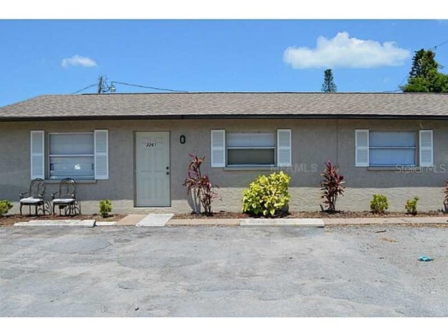 Building Photo - 3 Bedroom, 2 Bathrooms Apartment with Water View