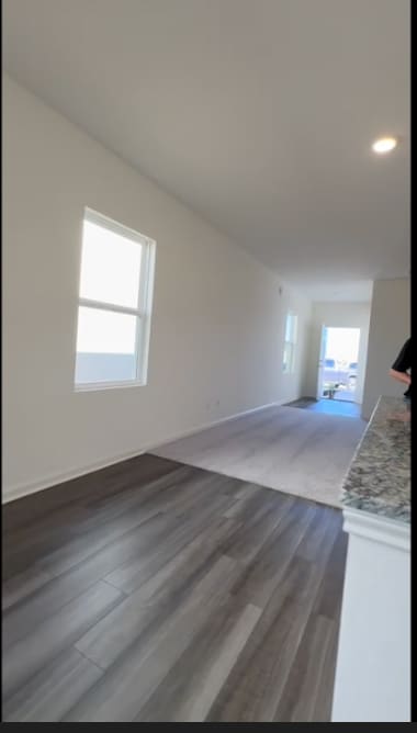 Foto del edificio - 7723 Bison Cv