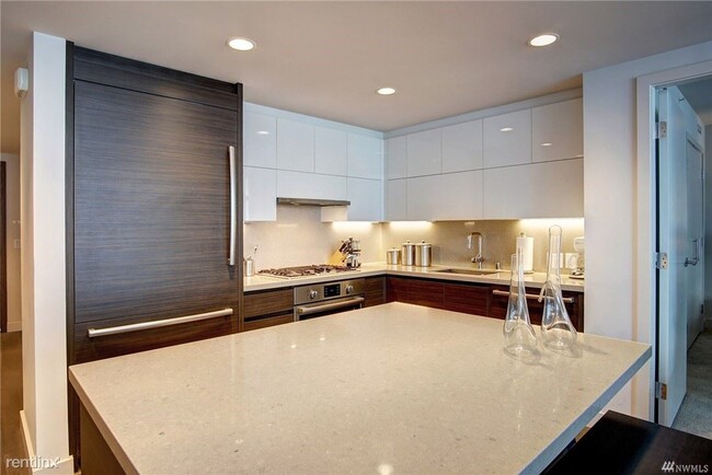 Foto del edificio - 2 br, 2 bath Condo - 583 Battery Street 2201N