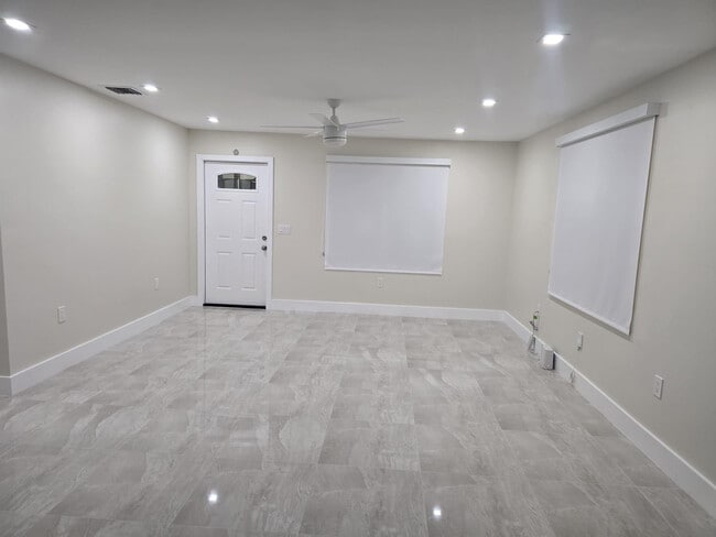 Foto del edificio - 2207 Taft St