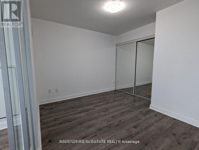 Building Photo - 58 Orchard View Blvd