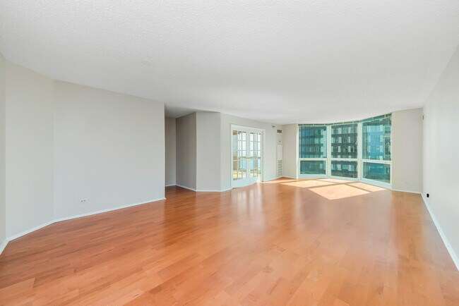 Building Photo - 195 N Harbor Dr