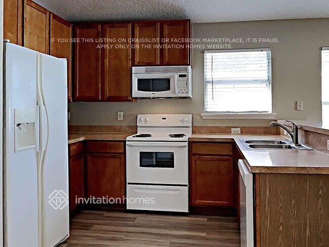 Foto del edificio - 1458 Canopy Oaks Dr