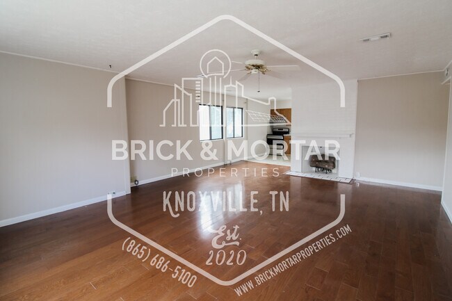 Foto del edificio - 110 Powell Rd