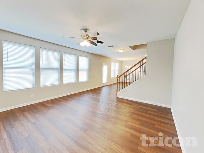 Building Photo - 703 Bench Ln