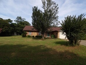 Building Photo - 375 Harrison Dr