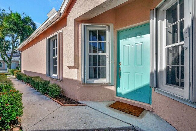 Building Photo - 10769 Pelican Dr