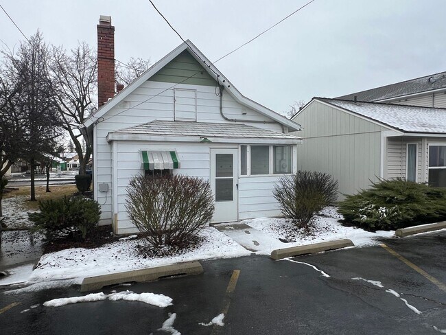 Foto del edificio - Home in Central Cheney