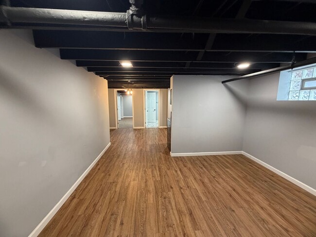 Building Photo - 6611 Kennedy Ave