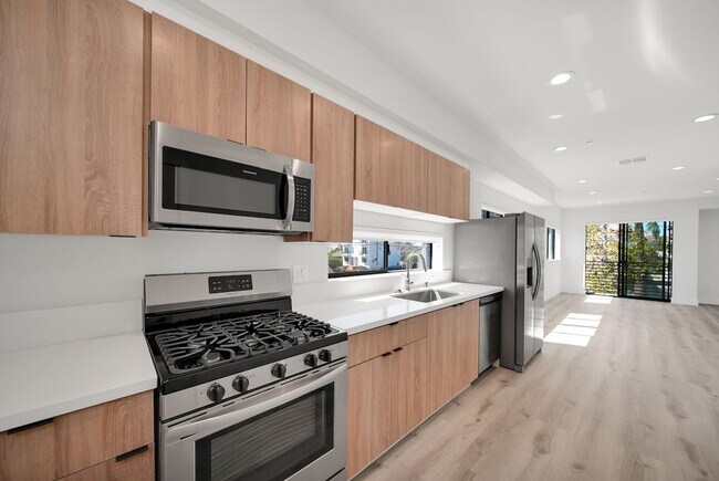 Foto del edificio - 5456 Barton Ave