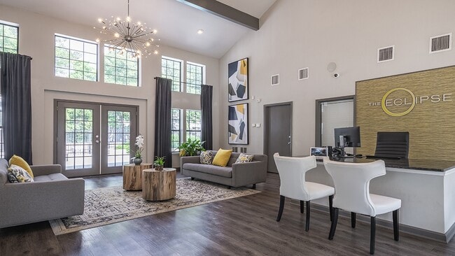 Building Photo - Eclipse Apartments