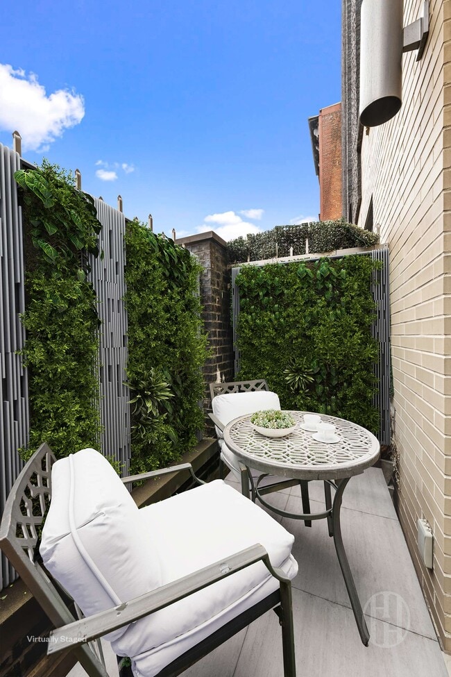 Foto del edificio - 505 W 47th St